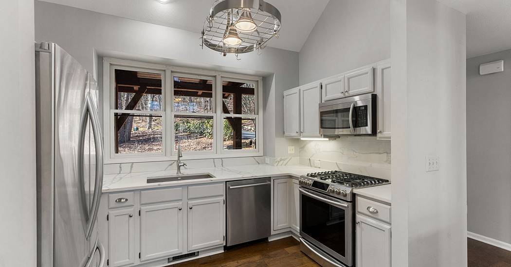 451 Crescent Trail - Photos (13).jpg
