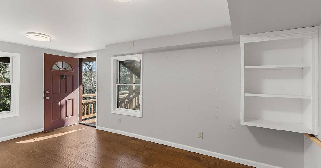 451 Crescent Trail - Photos (50).jpg
