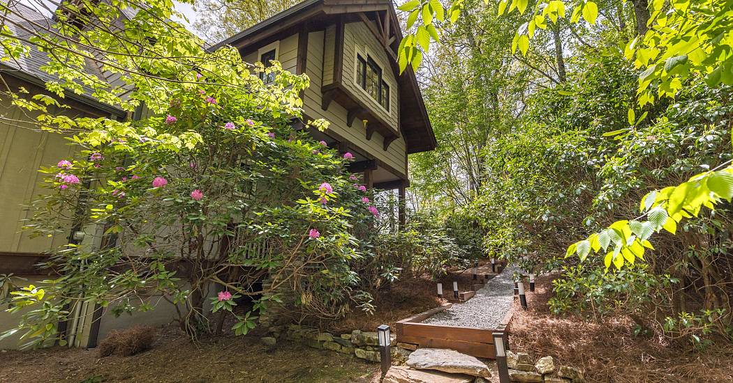 48  BearFoot Lane - Photos (22).jpg