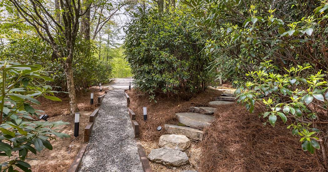48  BearFoot Lane - Photos (25).jpg