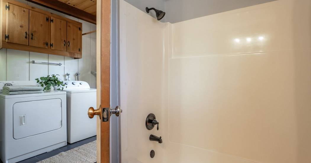 Guest Bath Shower.jpg