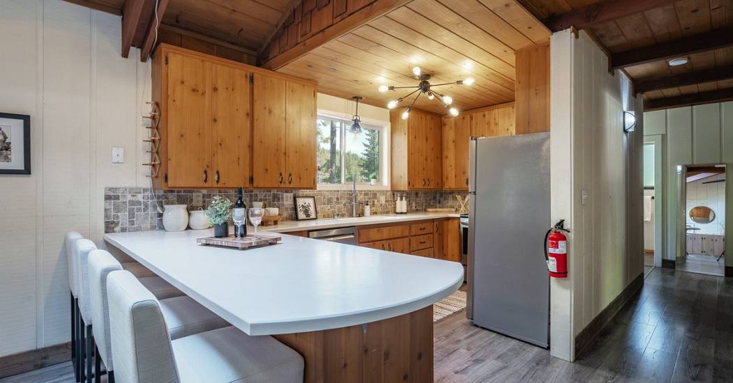 Kitchen 1.jpg