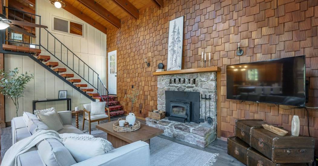 Livingroom.jpg