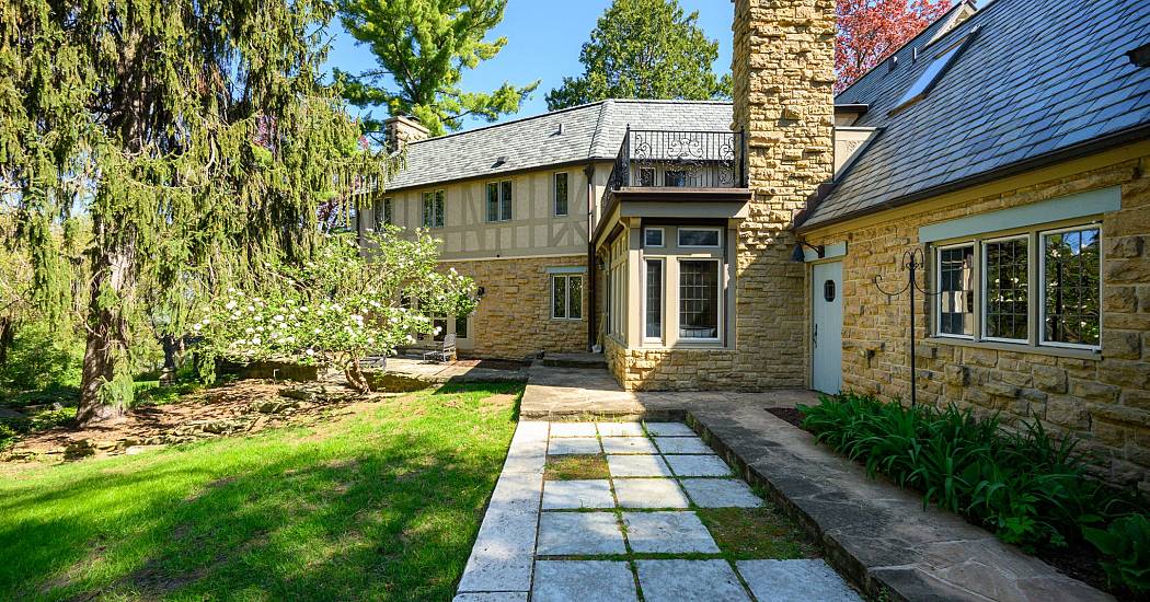 2026_3452_crestwood_dr_cm_mls-78.jpg