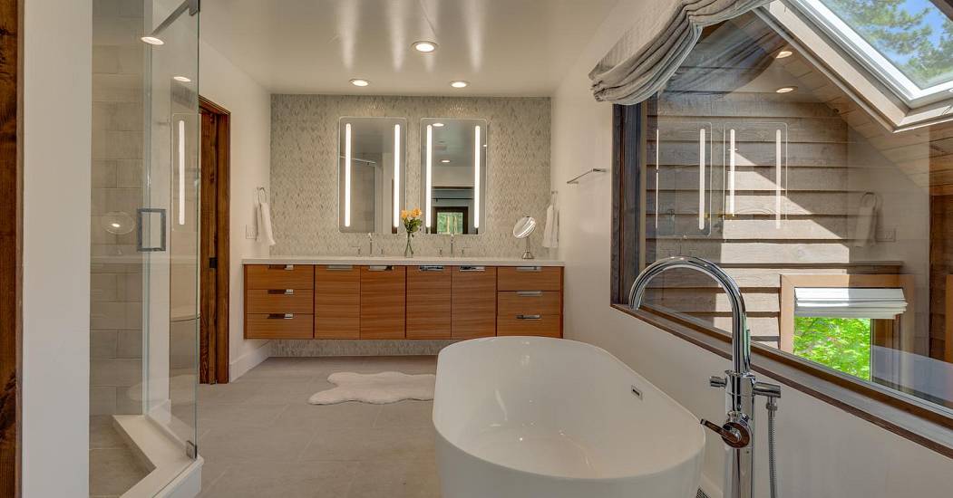 032-031-Primary Bathroom-1500x1000.jpg