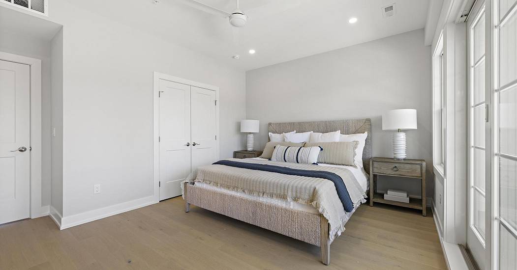 415 N Bay Ave (79).jpg