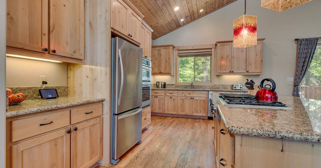 005-009-Kitchen-1500x1000.jpg