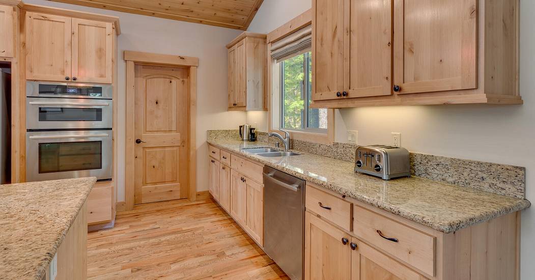 007-003-Kitchen-1500x1000.jpg