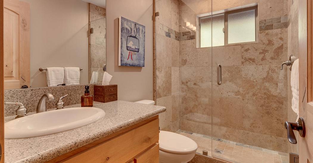 020-017-Bathroom-1500x1000.jpg