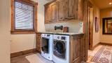 2105 Eagle Feather Truckee CA 96161 USA-039-044-Laundry-MLS_Size.jpg