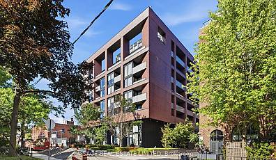 383 Sorauren Avenue Unit 706