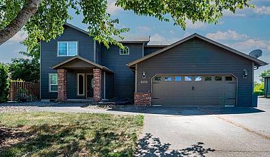926 Falcon Ct