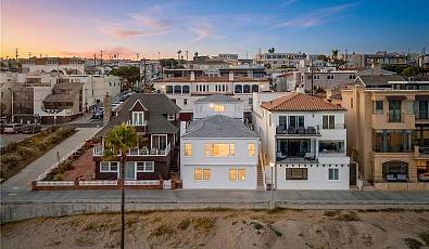 1016 The Strand