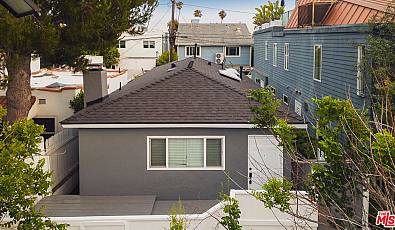 806 Navy St