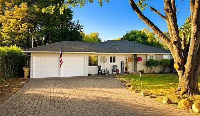 1946 SE Miller Av
