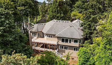 1563 BAY VIEW Ln