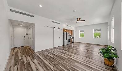 322 South Water Street 202