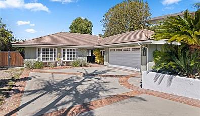 24291 Los Serranos Drive