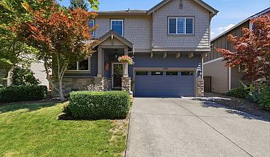 1076 EPPERLY Way