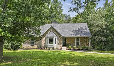 356 Arrowhead Ct Kingston Springs, TN 37082