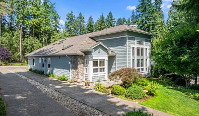 Traditional Elegance Meets Modern Living in Canterwood Golf & Country Club
