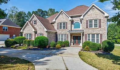 Stunning 4,800 square feet Single Family Residence in Gwinnett, Georgia!