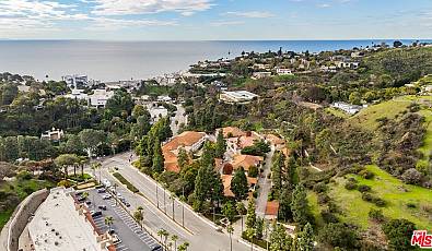 501 Palisades Dr