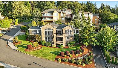 8547 Se CONSTANCE Dr