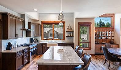 30 Lake Parkway 20
