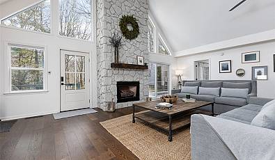 885 Hickory Drive