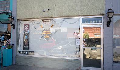 120 W MAIN St