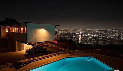 7820 Mulholland Dr
