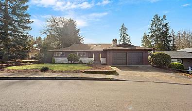 620 Nw QUEENS Ct
