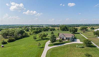 Immaculate Ranch on 4.98 Acres M/L