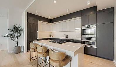 313 W 17th ST 1404