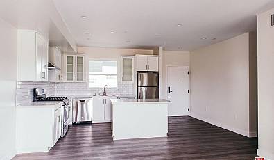 1431 S Sherbourne Dr