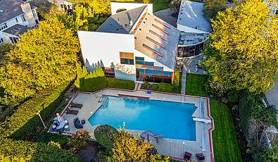 2100 Pfingsten Road