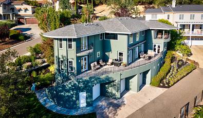 ENTERTAINER’S DREAM WITH VIEWS MINUTES FROM HEALDSBURG PLAZA