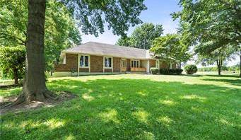 Beautiful 3/3 ranch style home on 1.83 acres