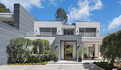 9011 Alto Cedro Dr