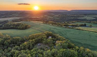 Historic 10+ Acre Creative Estate in Pennsylvanias Countryside