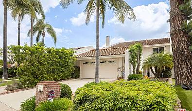 2484 Angelo Dr