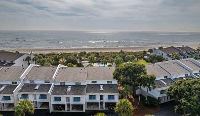 17 Beach Club Villas