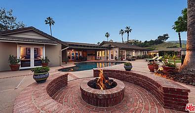 1910 Las Flores Dr