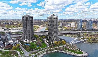 2045 Lake Shore Boulevard Unit 4107