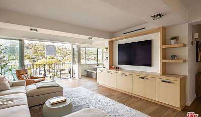 818 N Doheny Dr