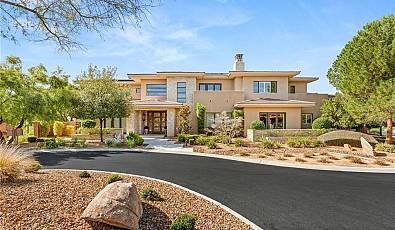 11 Misty Peaks Court