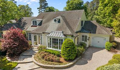 Beautifully Designed Exceptional Townhome on Hope Valley Golf Course