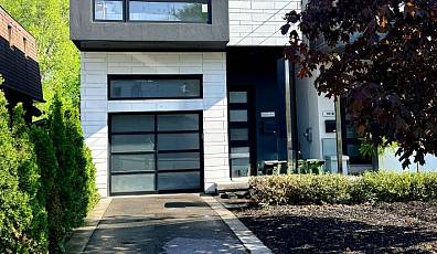 99A Memorial Park Avenue