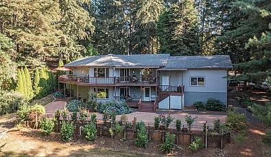 37215 Agate Dr